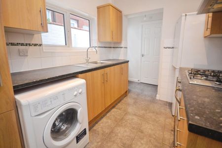 3 bedroom House To Let - Photo 5