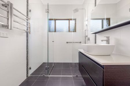 Four Bedroom House In A Quiet Location For Lease Now! - Photo 2