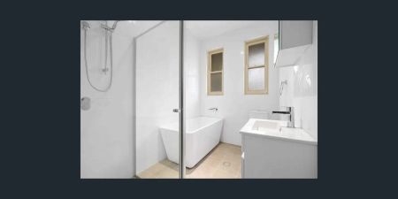 “Family Home in a Prime Riverstone Location” - Photo 4