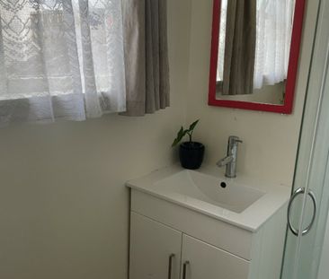 Handy on Andrews - Photo 5