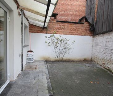 Instapklaar appartement van ca. 65 m² met 2 slaapkamers en grote koer gelegen op het gelijkvloers in een kleinschalig gebouw. - Foto 3