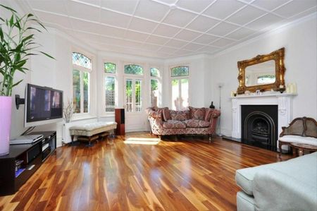 Greencroft Gardens, West Hampstead, NW6 - Photo 2