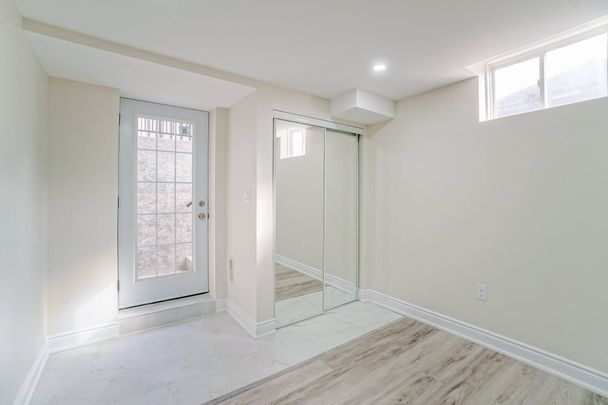 For Lease - 3252 Escada Drive, Mississauga, Ontario - Photo 1