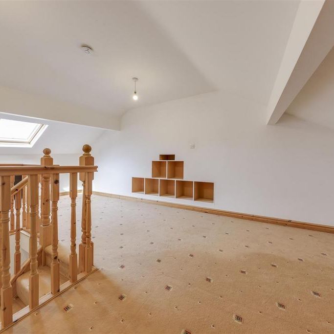 3 bedroom terraced house to rent - Photo 1