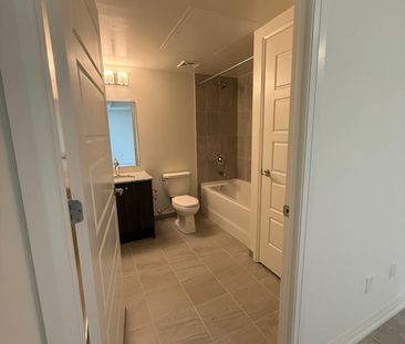 For Lease - 3006 William Cutmore Boulevard Unit# 420, Oakville, Ont... - Photo 6