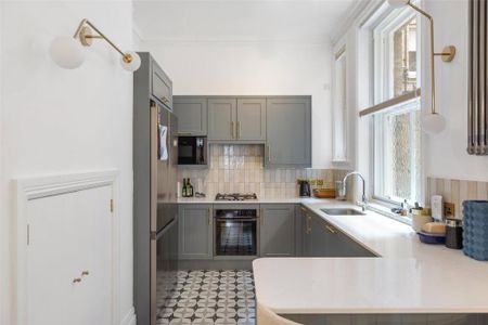 3 bedroom apartment to rent - Photo 4