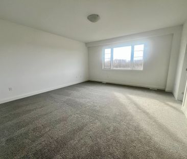 For Lease - 3194 Crystal Drive, Oakville, Ontario - Photo 5