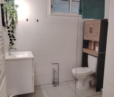 Location Appartement 1 pièce 30m² HYERES 83400 - Photo 6