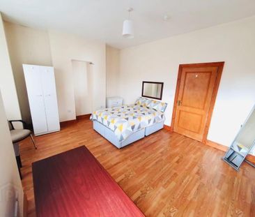 Duncairn Gardens, Room 3, All Bills Included, Belfast, BT15 2GF - Photo 5