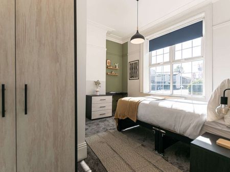 Oldham Road - Photo 2