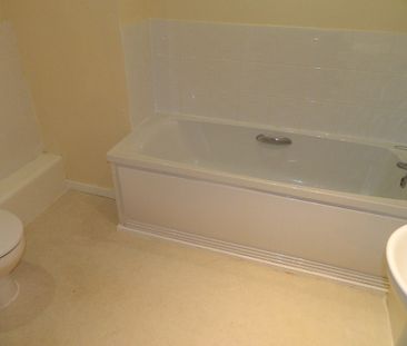 The Decks Runcorn Cheshire - Photo 6