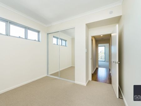 6/164 Riseley Street, Booragoon - Photo 2