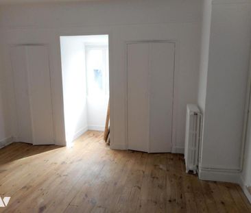 COUTANCES, centre ville, joli trois pièces - Photo 1