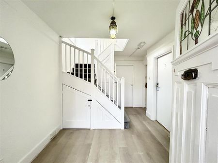 1 bedroom in a house share to rent - Photo 5