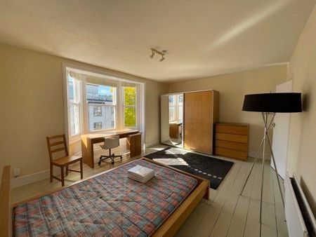 3 bedroom apartment to rent - Photo 3