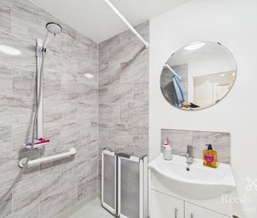2 bedroom apartment to rent - Photo 6