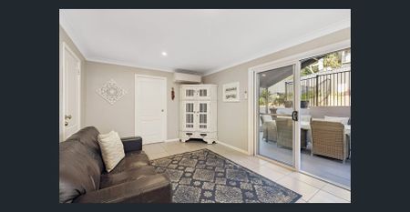 GREAT FAMILY HOME - Photo 2