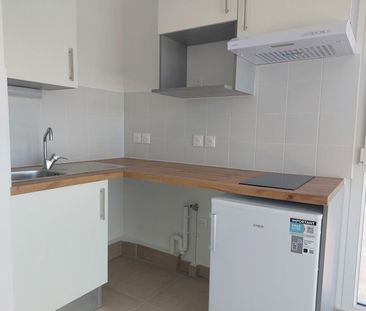 location Appartement T2 DE 44m² À CAVAILLON - Photo 2