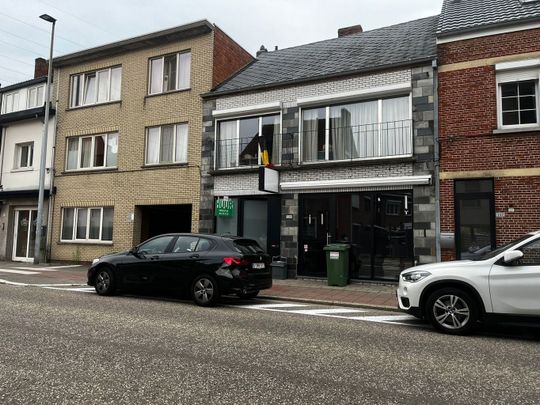 Ruime woning nabij het centrum van Geel met 2 slaapkamers en grote tuin. - Foto 1