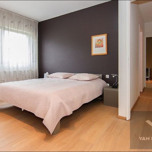 HOOGWAARDIG AFGEWERKT GELIJKVLOERS VILLA-APPARTEMENT - Photo 1