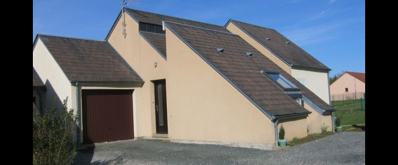 Location Maison 4 pièces 103 m² Méobecq - Photo 1
