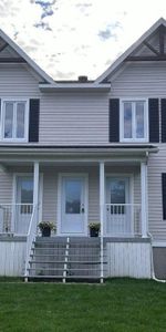 Bromont - Superbe 5 ½ entièrement rénové sur deux étages - Photo 4