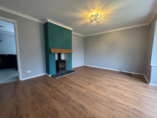 3 bedroom semi-detached house to rent - Photo 1