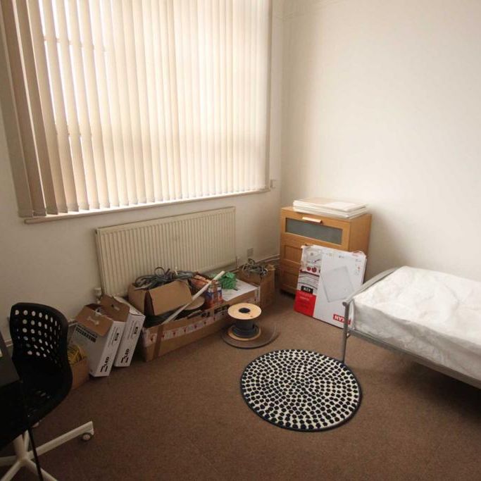 1 bedroom in a house share to rent - Photo 1