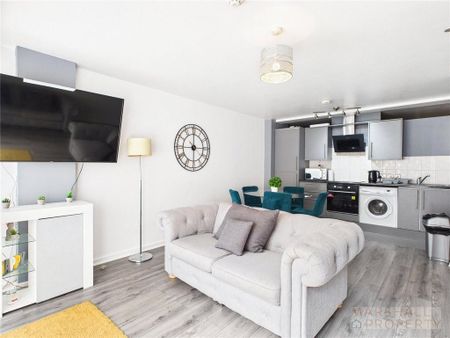 2 bedroom apartment to rent - Photo 3