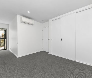 7/2 Howard Court, Clayton - Photo 2