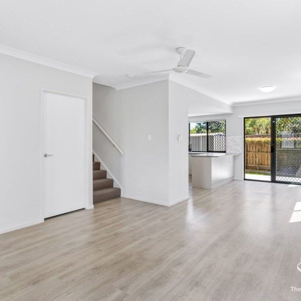 URGENT! BREAK LEASE! Available March 2026! Large townhouse - Photo 1