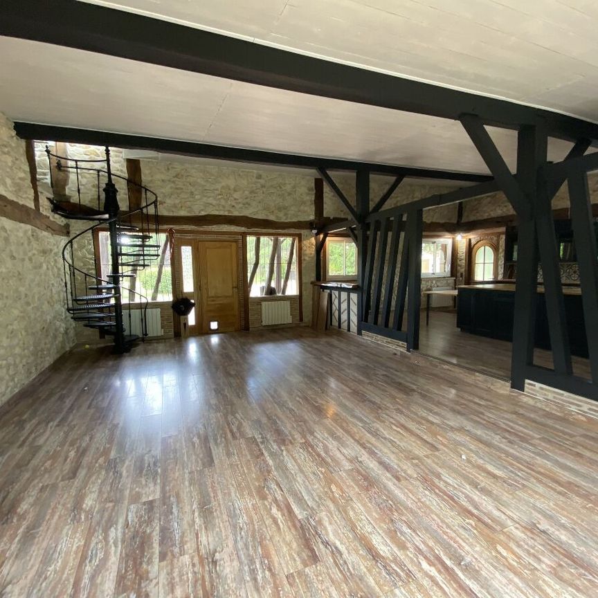 A louer maison T4 avec dépendance et jardin - Photo 1