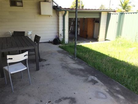 2 Endeavour Road, 2198, Georges Hall Nsw - Photo 3