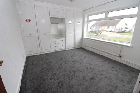3 bedroom detached bungalow to rent - Photo 5