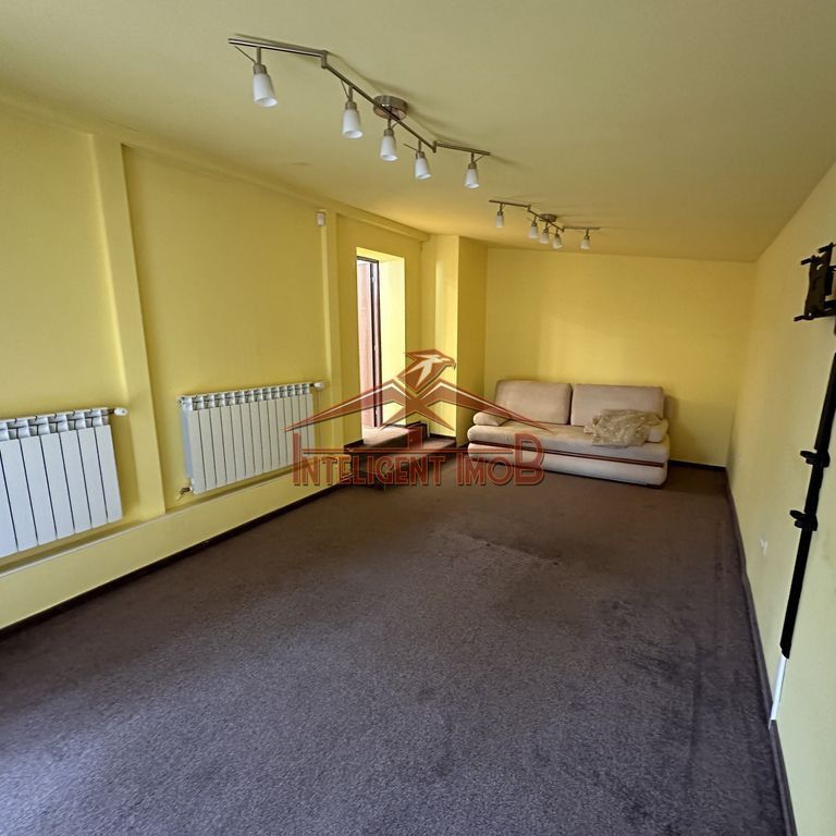 Casa individuala cu 6 camere in Sibiu zona Calea Dumbravii - Fotografie 1