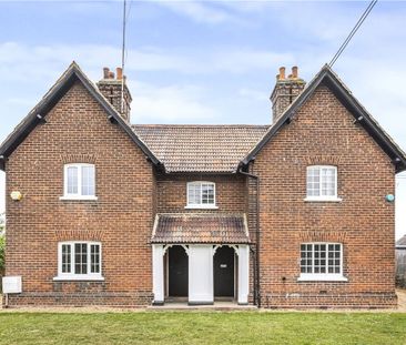 A newly decorated 3 bedroom semi-detached house overlooking neighbo... - Photo 2