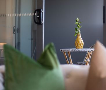 Stunning One-Bedroom Apartment in Meriton's Aura - Photo 6