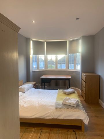 Room in a Shared House, Croft Road, SW16 - Photo 3