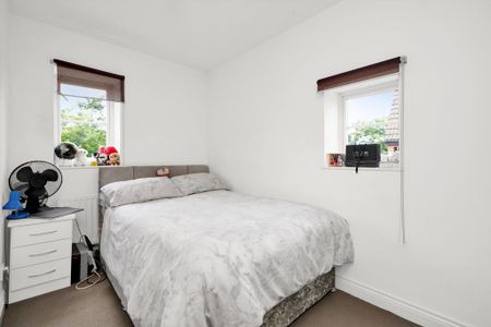 4 bedroom townhouse to rent - Photo 3