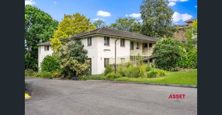 Studio Apartment - MINUTES WALK TO SHOPS AND TRAIN STATION - Photo 5