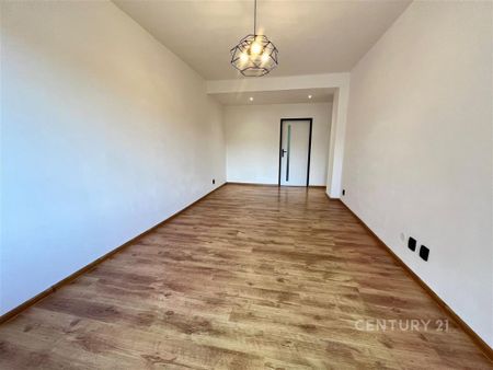 Pronájem bytu 2+1 50 m2 - Fotografie 3