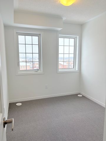 For Lease - 4320 Ebenezer Road Unit# 3, Brampton, Ontario - Photo 2