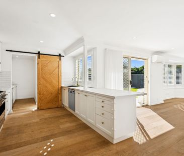 Beautifully Renovated Family Home in Prime Heathcote Location - Photo 3