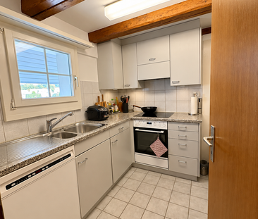 Grosszügige 3-Zimmer-Dachwohnung mit ca. 100 m² und Balkon in Basse... - Foto 3