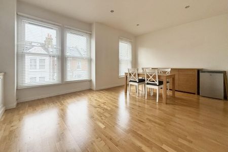 2 bedroom maisonette to rent - Photo 3