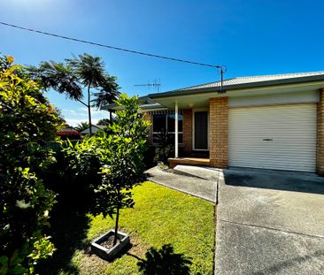 Charming 3-Bedroom Home - Photo 3