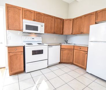 For Lease - 6365 DRUMMOND Road Unit# 114, Niagara Falls, Ontario - Photo 2