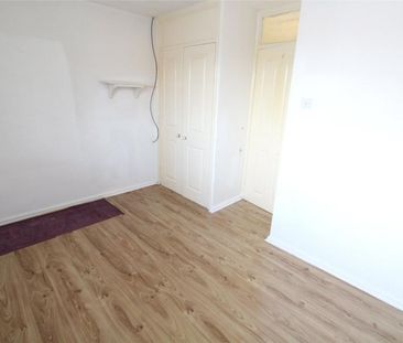 2 bedroom house to rent Cromer Way, Luton, Bedfordshire, LU2 - Photo 2