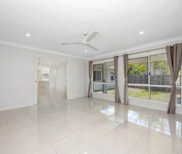 Relaxed Living with Pool and Outdoor Entertaining - Photo 1