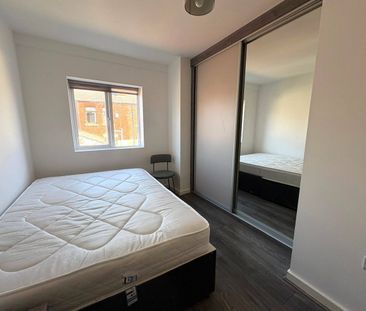 Room 13 Humphrey Street, Ince, , UK - Photo 4